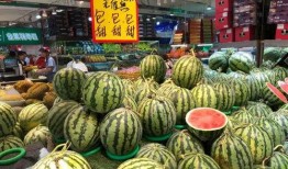 鲁山衣服店吃瓜,吃瓜群众变身时尚达人