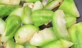 秋天三瓜怎么吃,三瓜的独特吃法，解锁秋季养生新篇章
